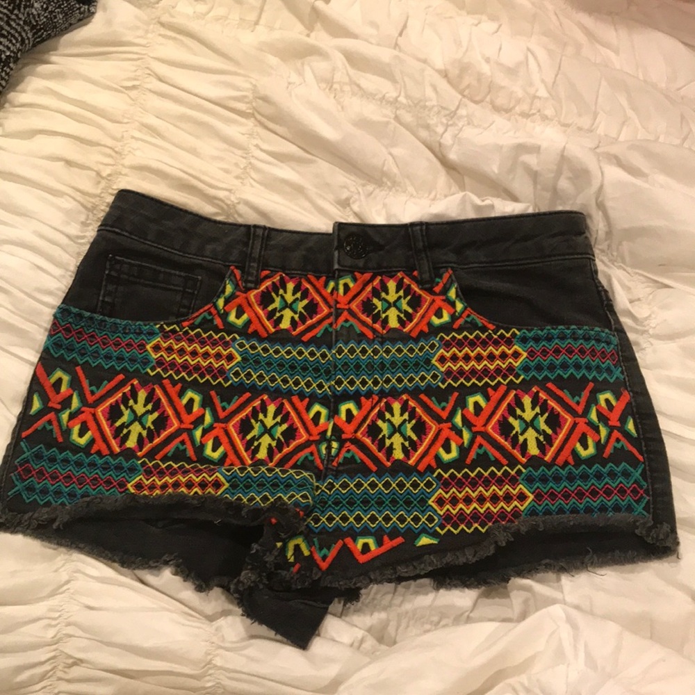 Mid-Waste Festival Shorts with Neon Tribal Design